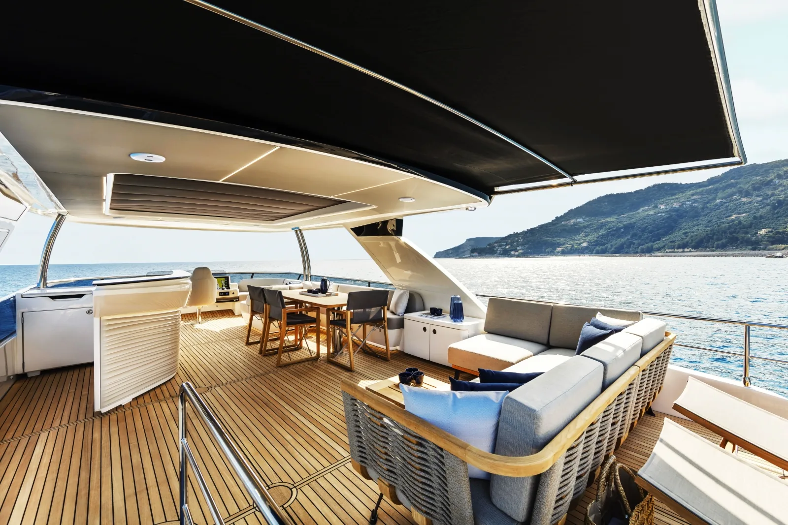 A4A - photo 14 yacht charter Cannes