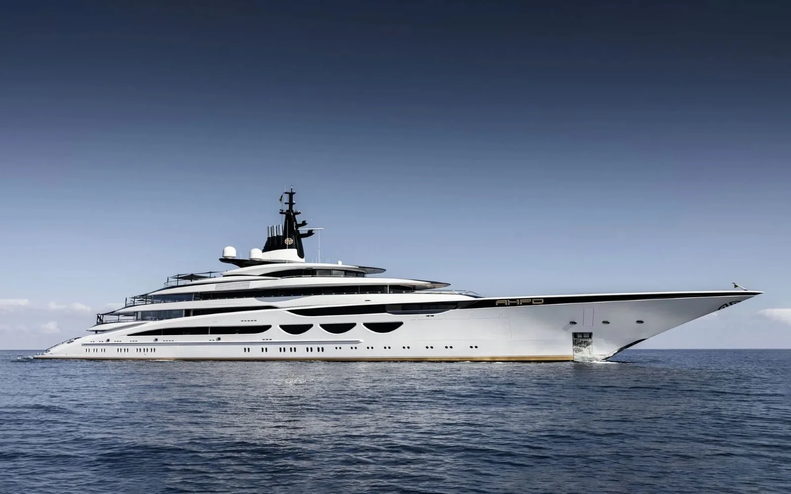 AHPO - photo 2 yacht charter Cannes