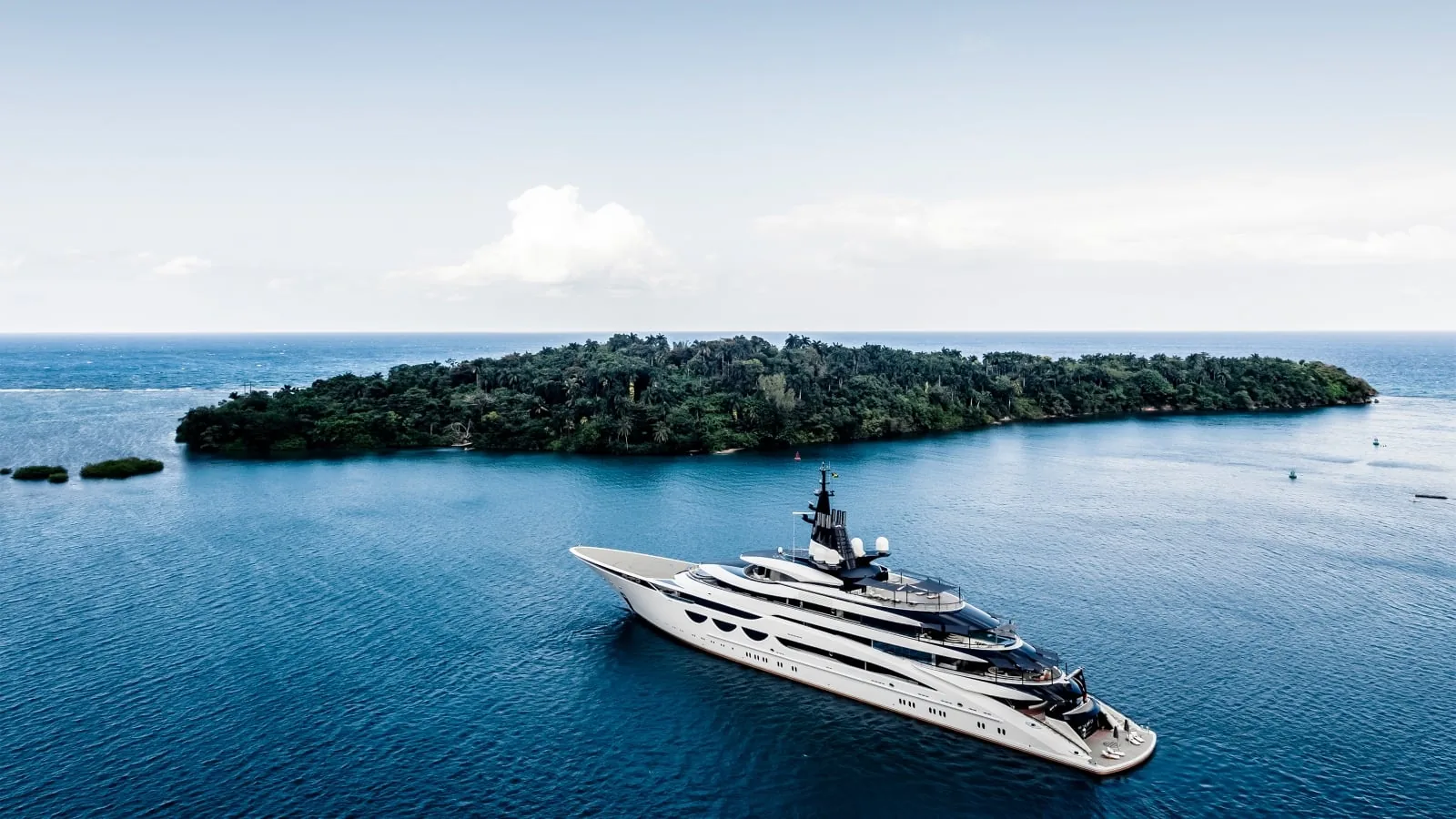 AHPO - photo 3 yacht charter Cannes