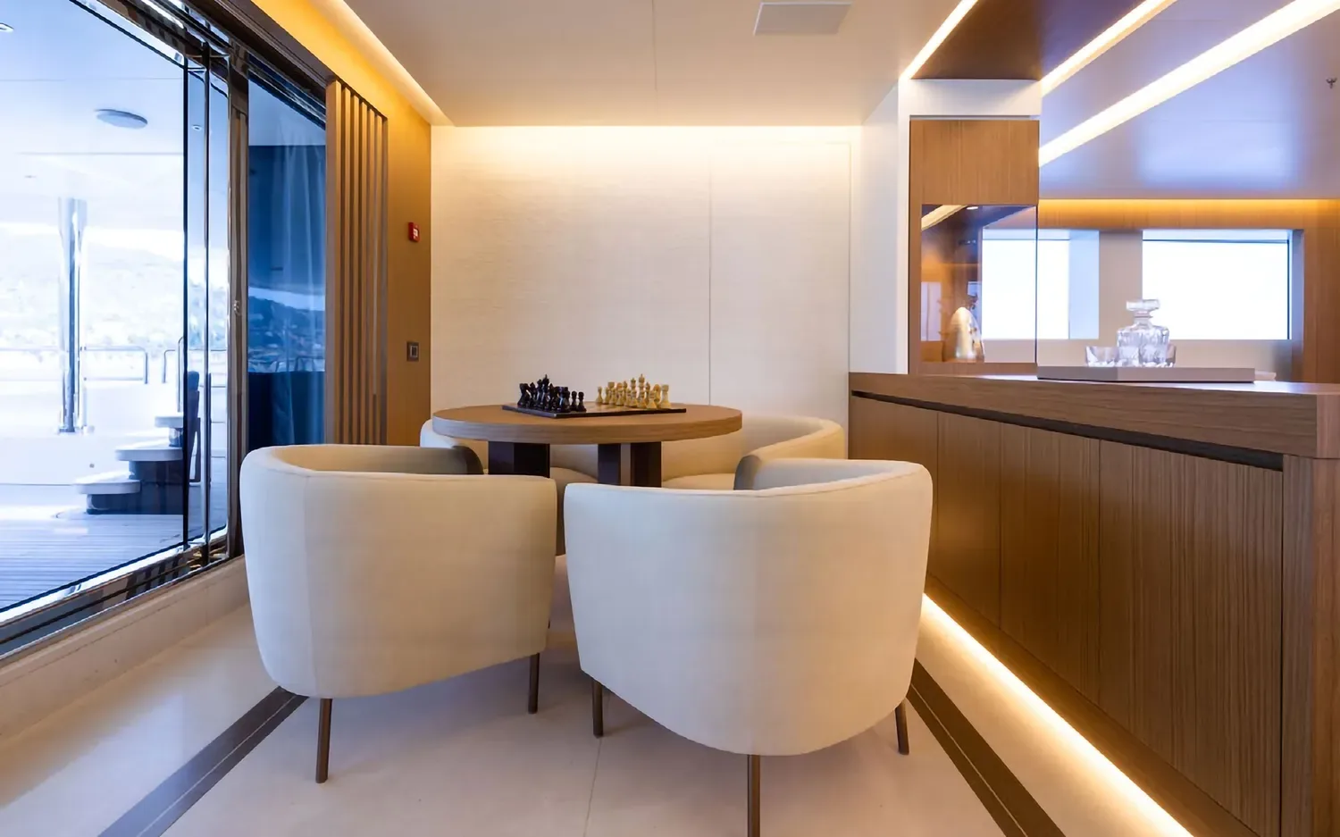 ALFA - photo 23 yacht charter Cannes