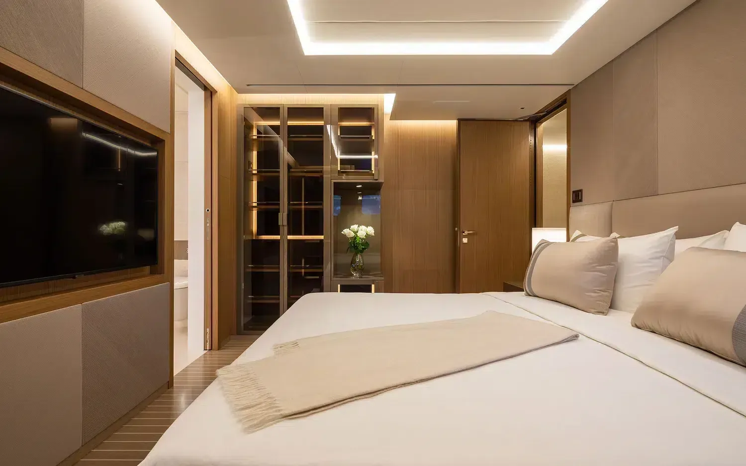 ALFA - photo 30 yacht charter Cannes