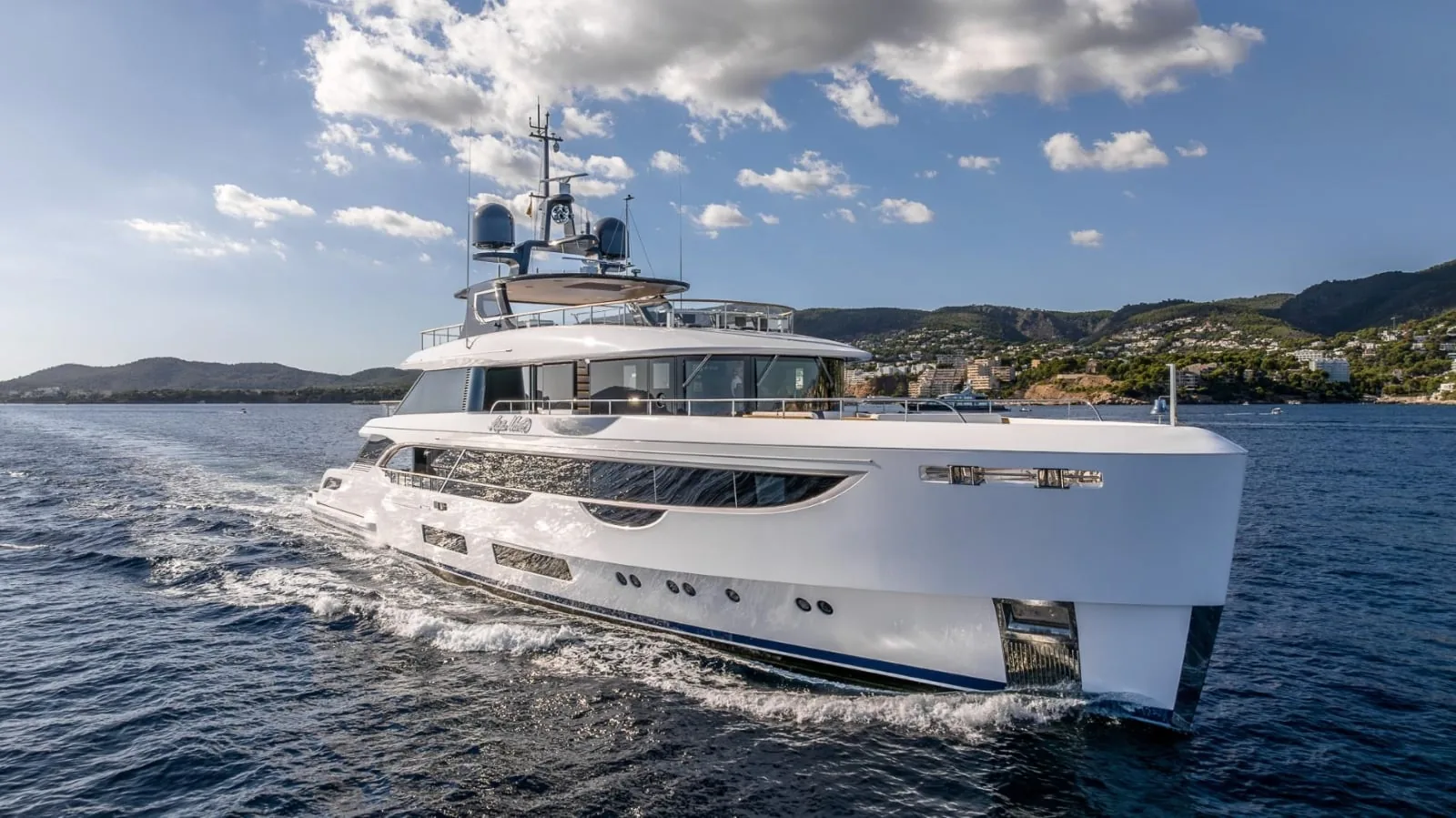ALPHA WAVES - photo 2 yacht charter Cannes