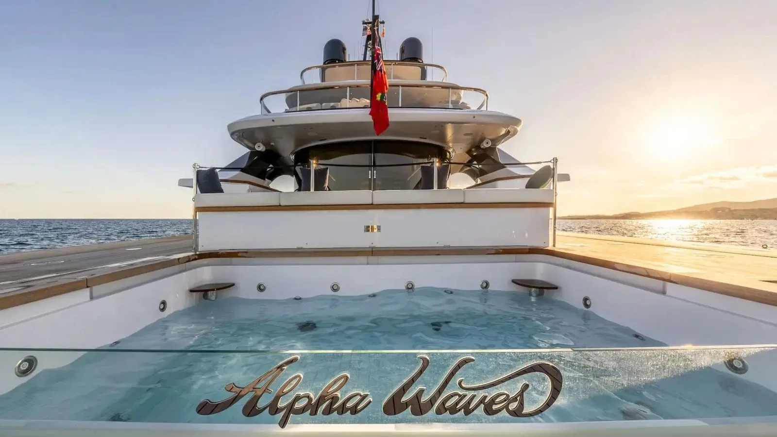 ALPHA WAVES - photo 9 yacht charter Cannes