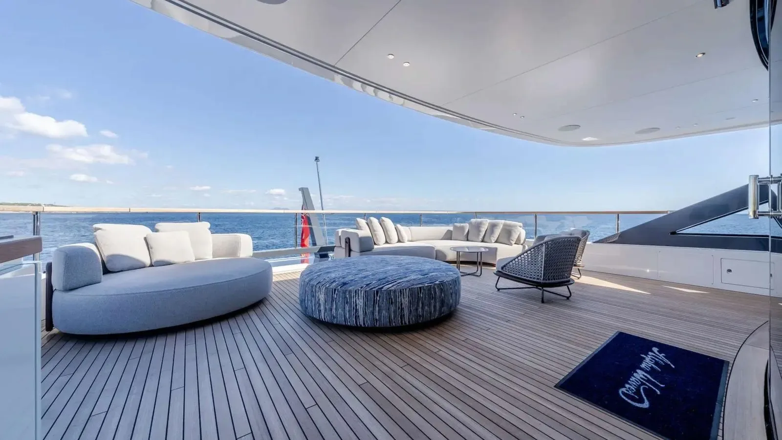 ALPHA WAVES - photo 17 yacht charter Cannes