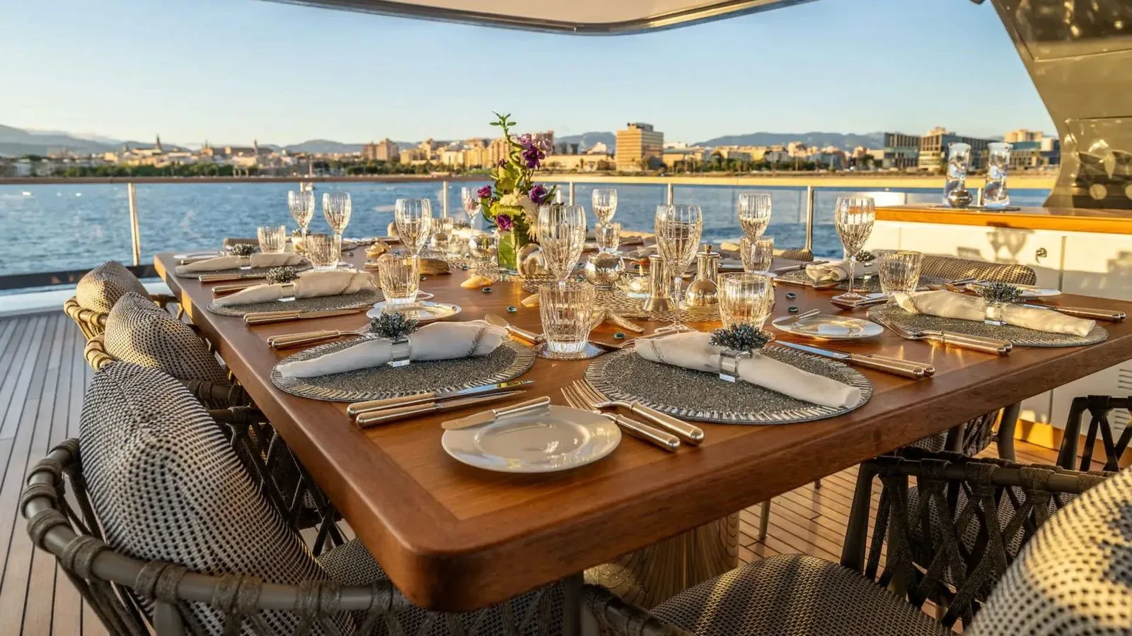 ALPHA WAVES - photo 20 yacht charter Cannes