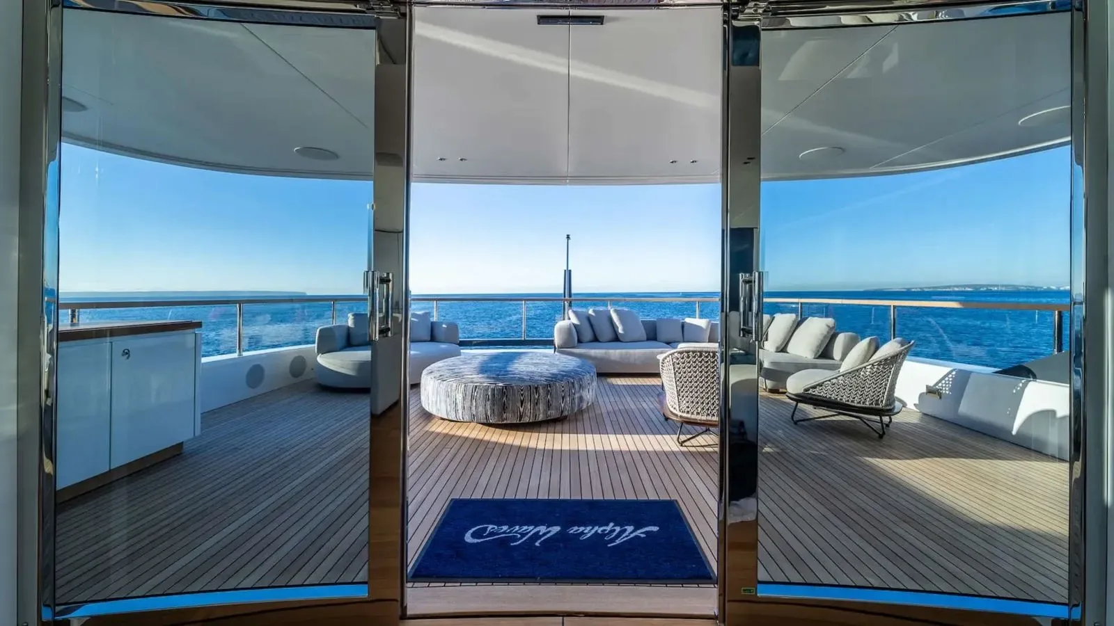 ALPHA WAVES - photo 21 yacht charter Cannes