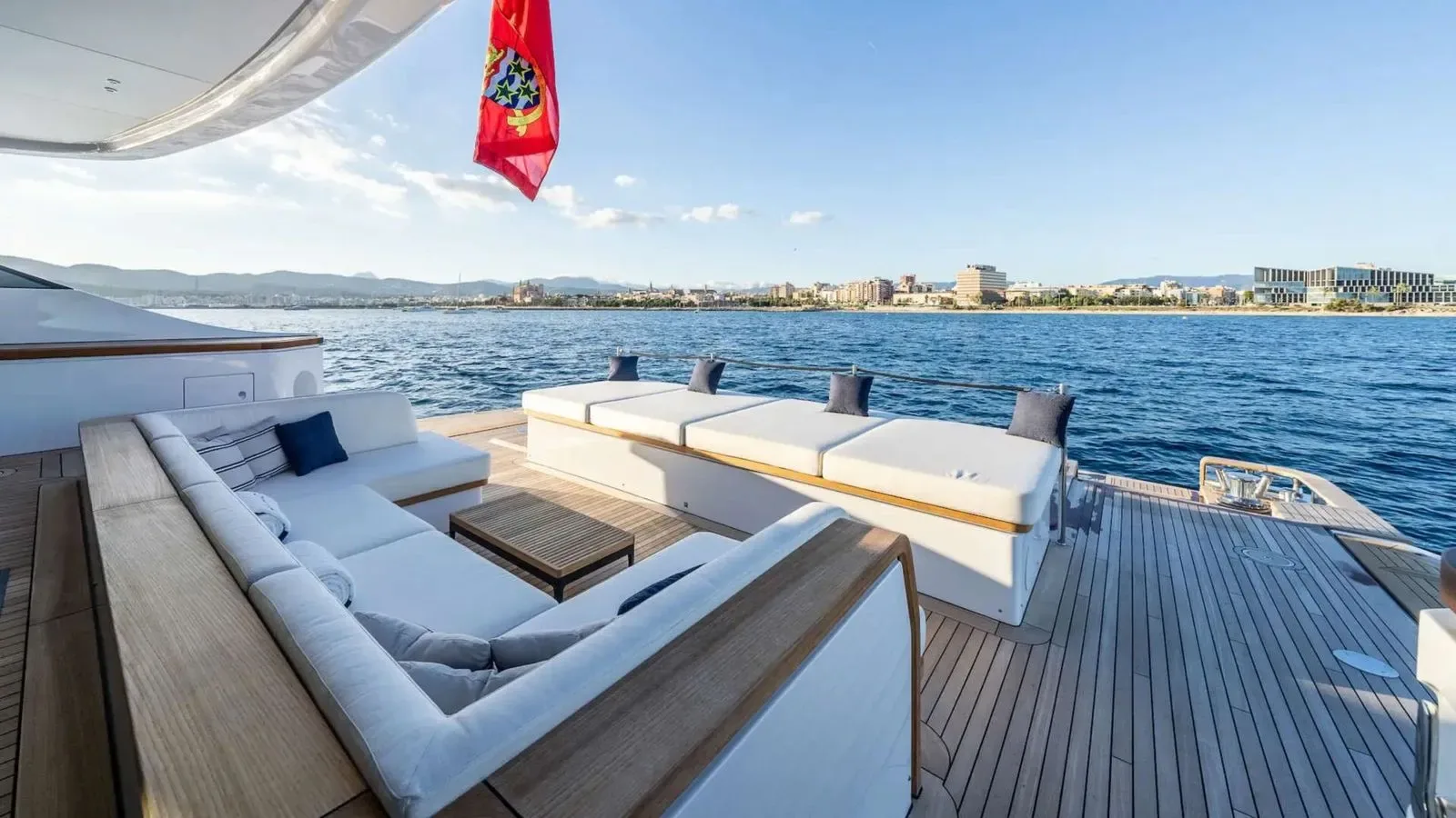 ALPHA WAVES - photo 23 yacht charter Cannes