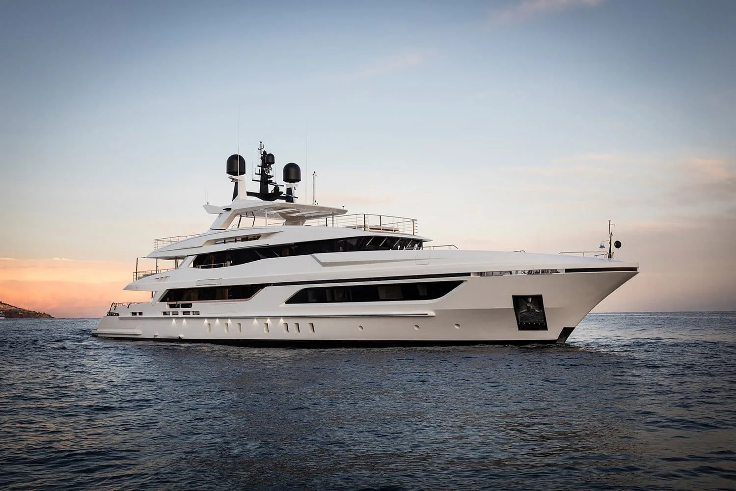ANDIAMO - photo 2 yacht charter Cannes