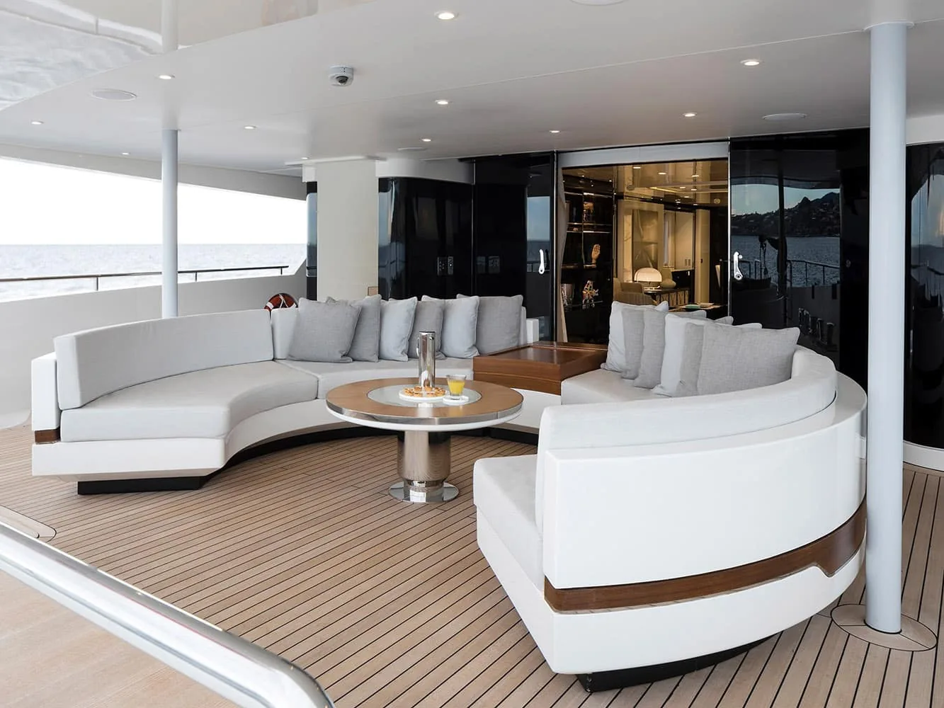 ANDIAMO - photo 6 yacht charter Cannes