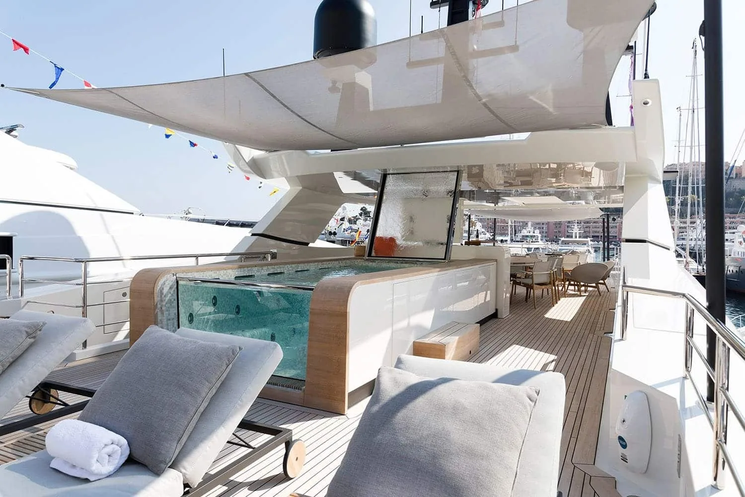 ANDIAMO - photo 9 yacht charter Cannes