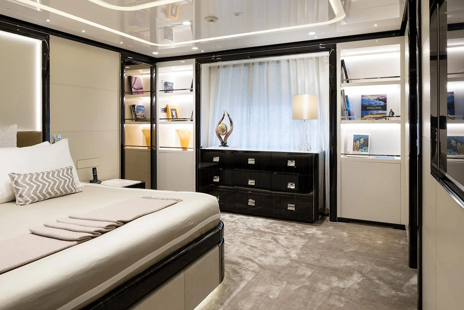 ANDIAMO - photo 15 yacht charter Cannes