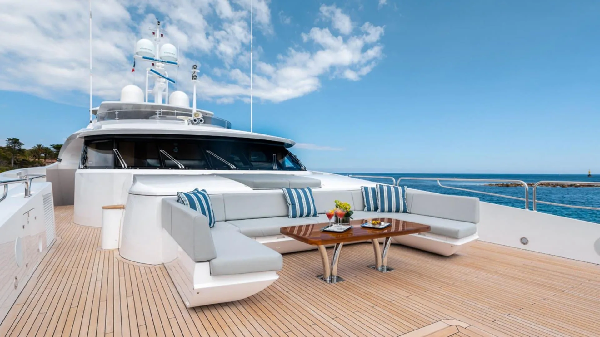 ARADOS - photo 11 yacht charter Cannes