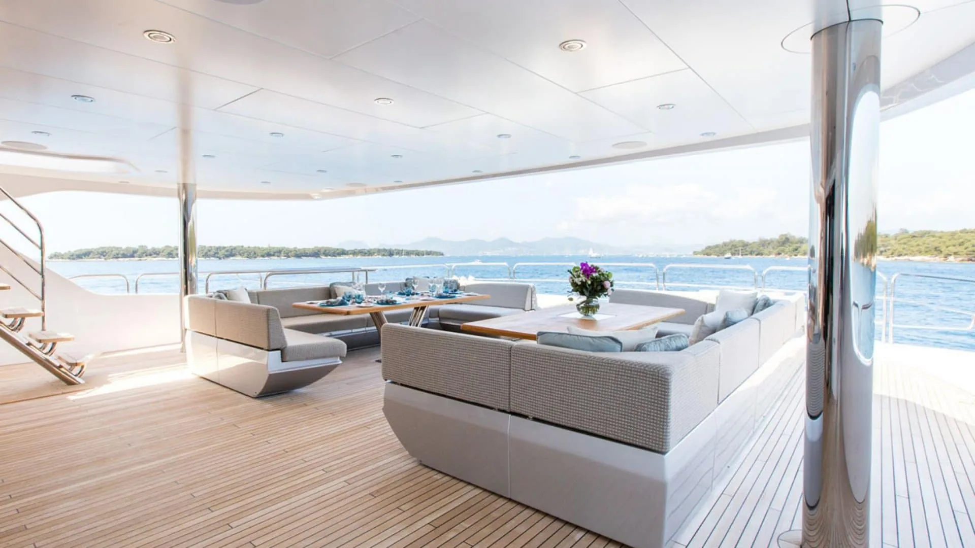 ARADOS - photo 13 yacht charter Cannes
