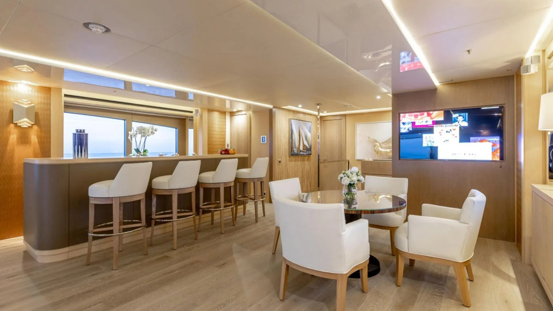 ARADOS - photo 22 yacht charter Cannes