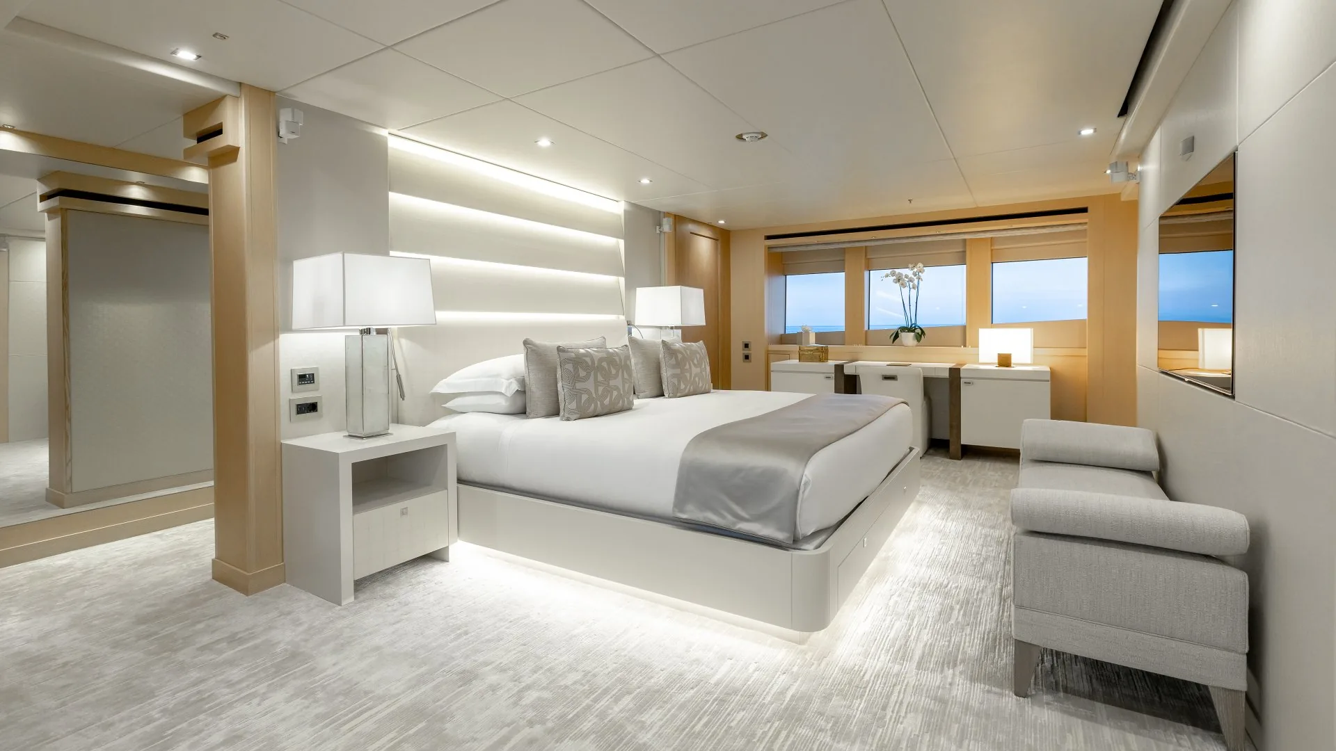 ARADOS - photo 23 yacht charter Cannes