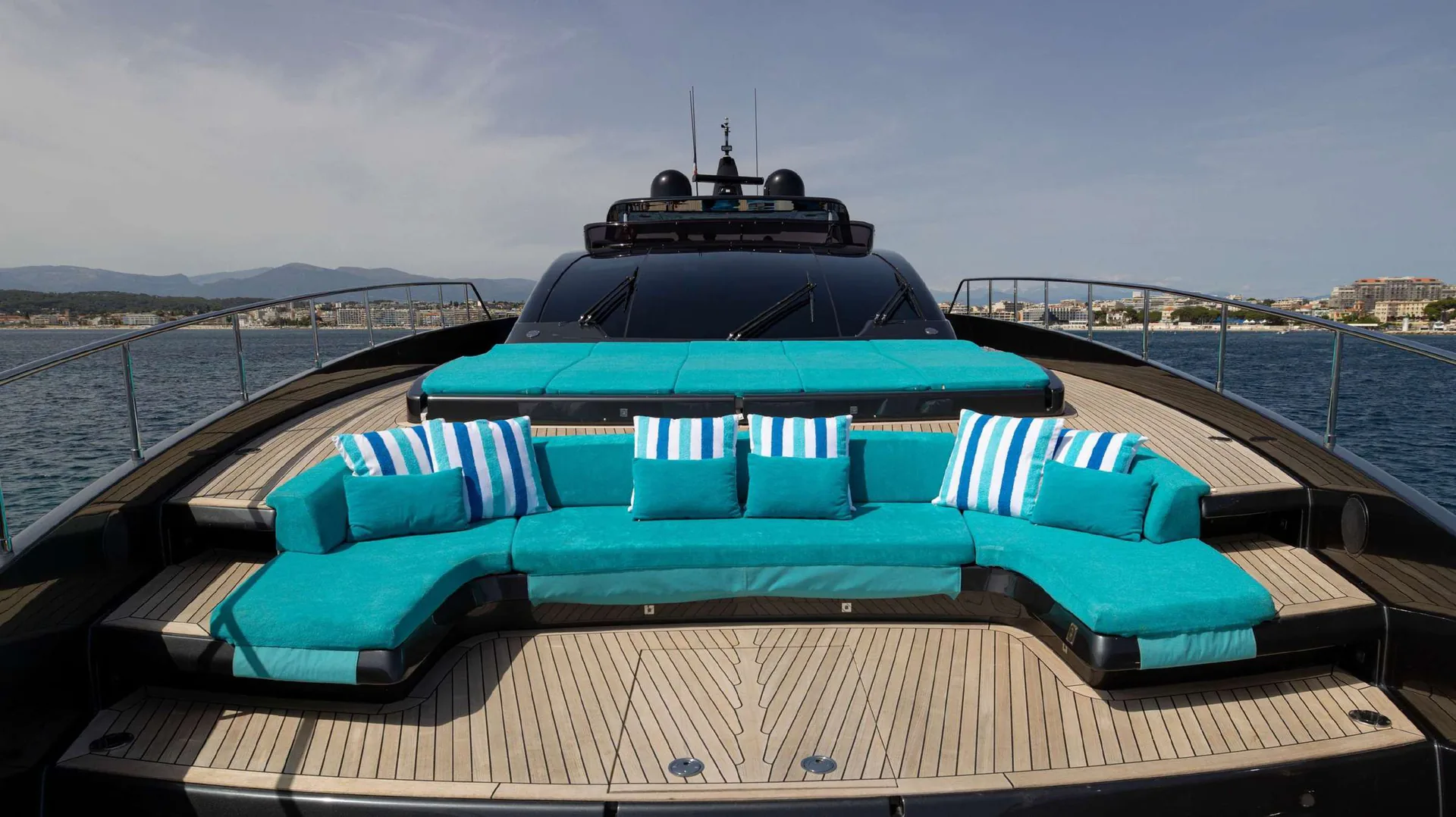 Ariyas — photo 10 location yacht Cannes