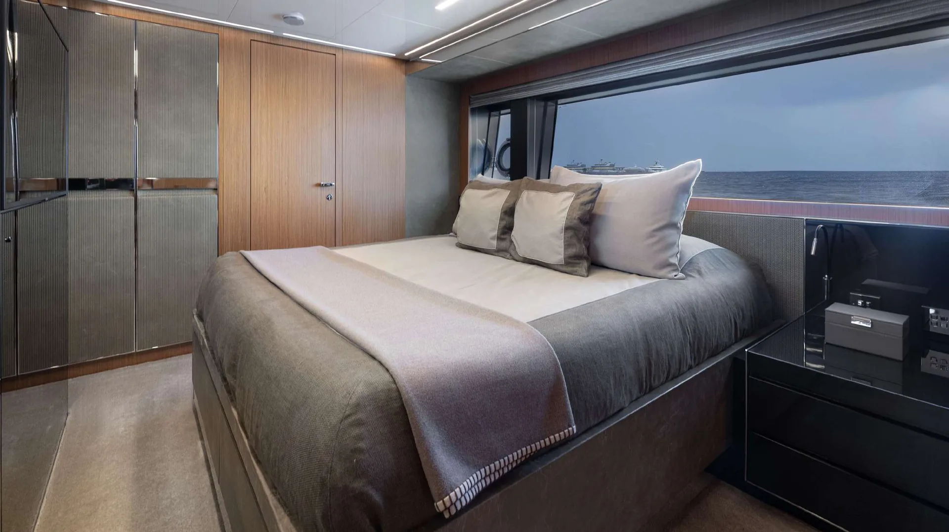 Ariyas — photo 23 location yacht Cannes