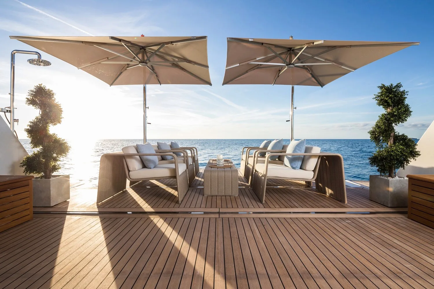 ARTISAN - photo 9 yacht charter Cannes