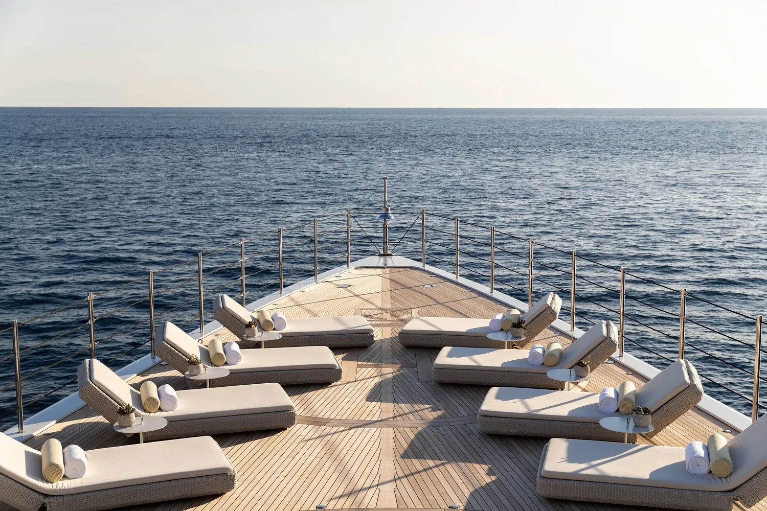 ARTISAN - photo 16 yacht charter Cannes