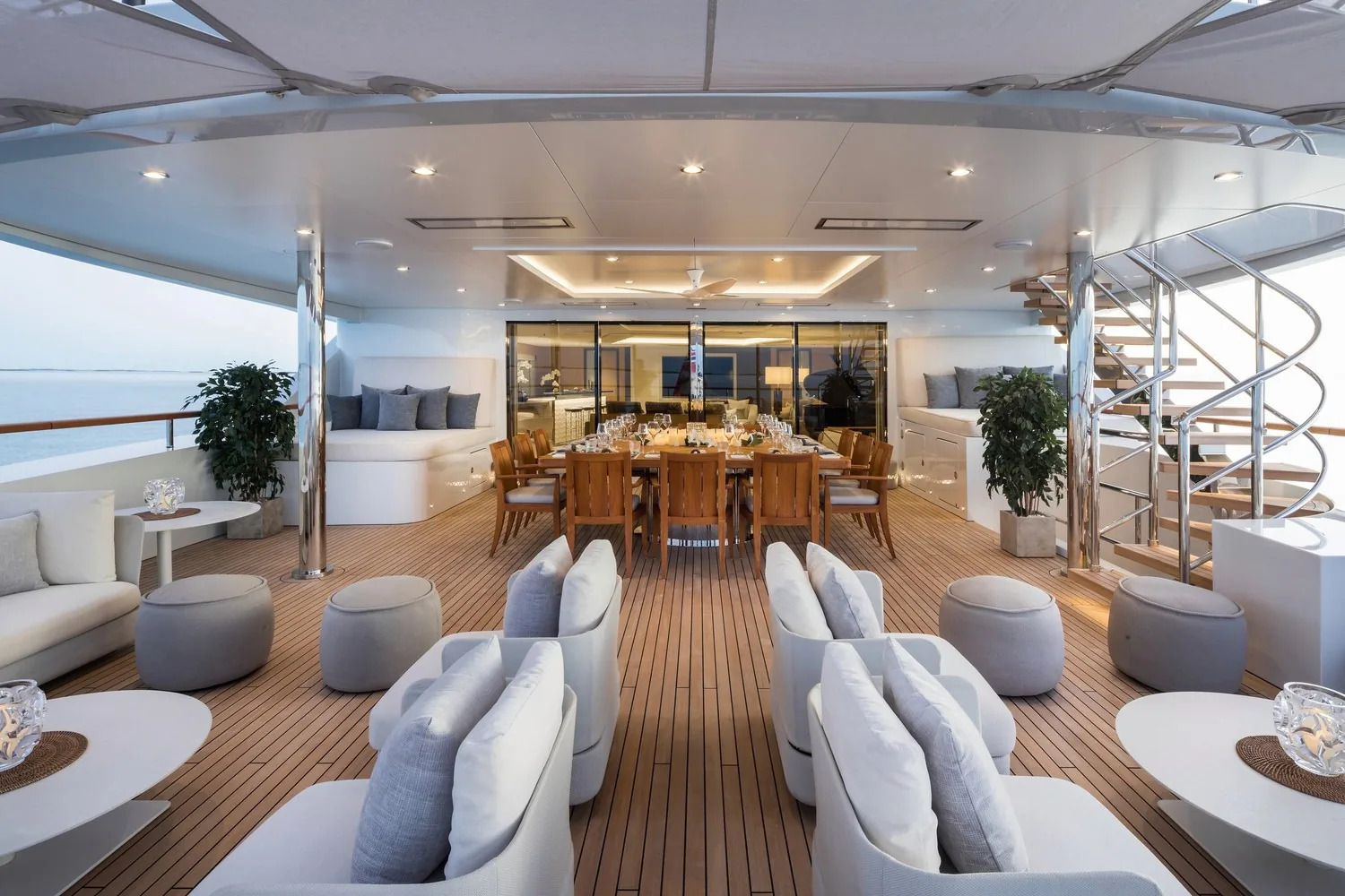 ARTISAN - photo 21 yacht charter Cannes