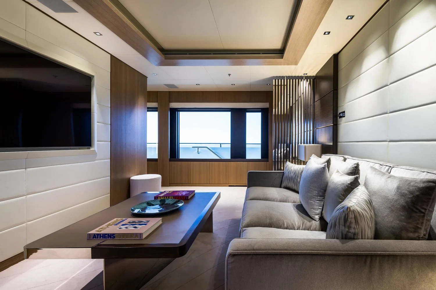 ARTISAN - photo 33 yacht charter Cannes