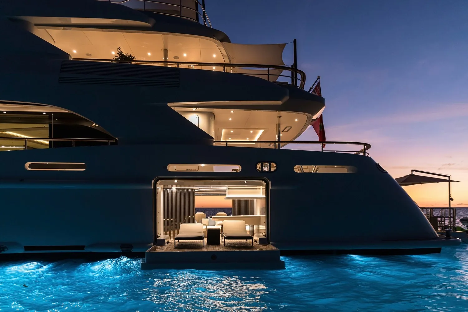 ARTISAN - photo 46 yacht charter Cannes