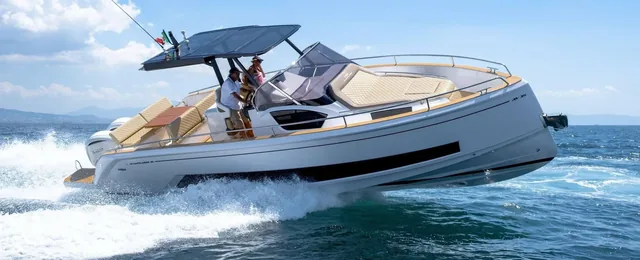 Avangarde 35, location yacht Cannes