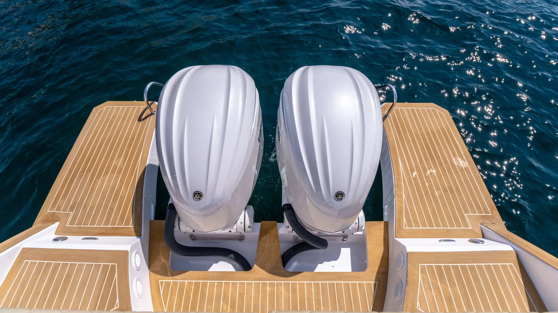 Avangarde 35 — photo 8 location yacht Cannes