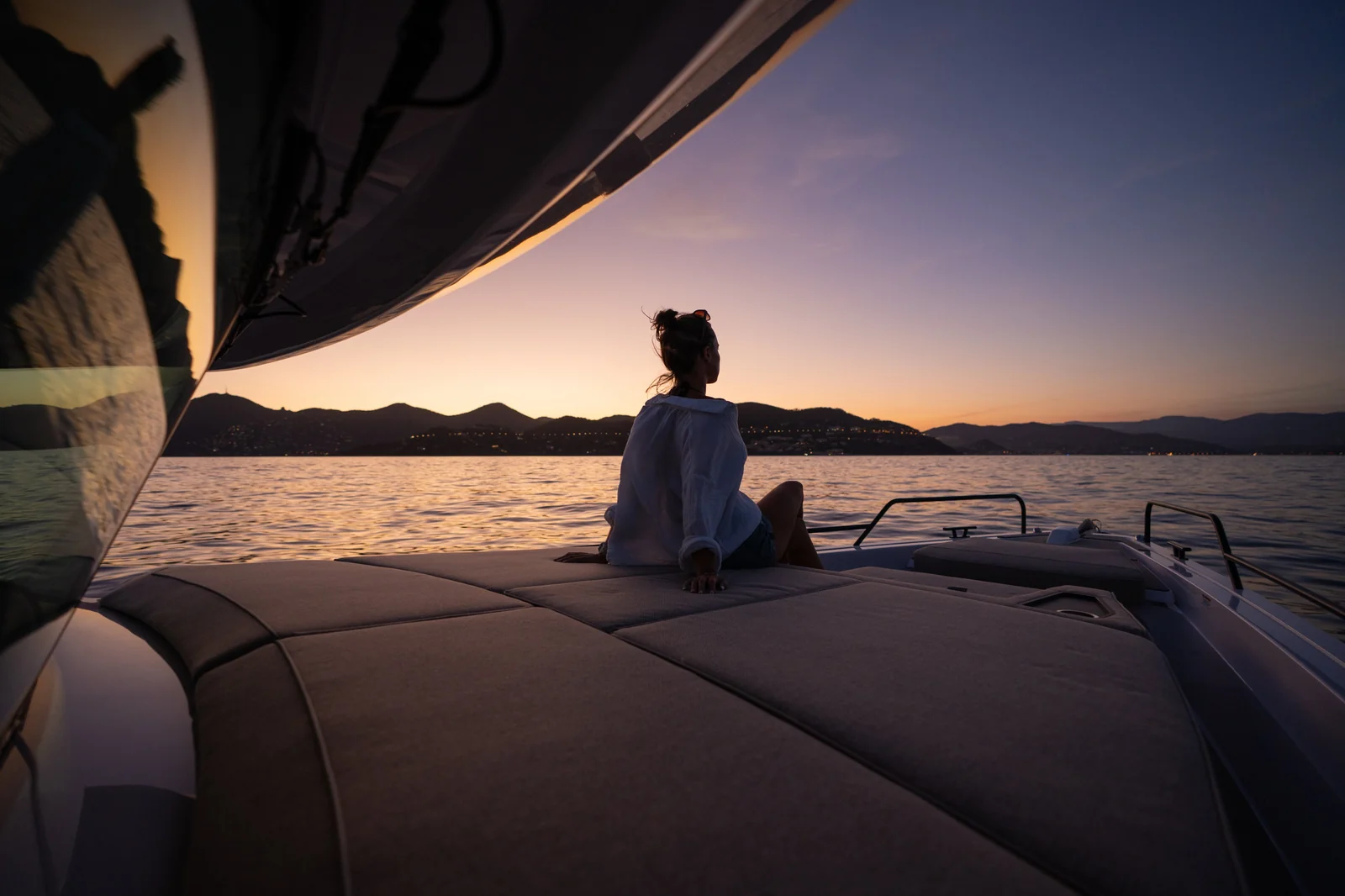 Axopar 45 XC Cross Cabin, photo 6 location yacht Cannes