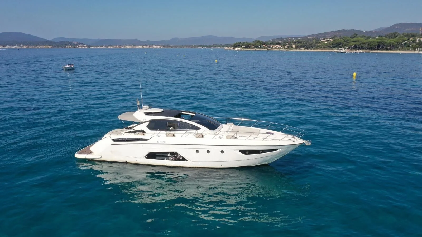 Azimut 58 Flybridge, photo 4 location yacht Cannes