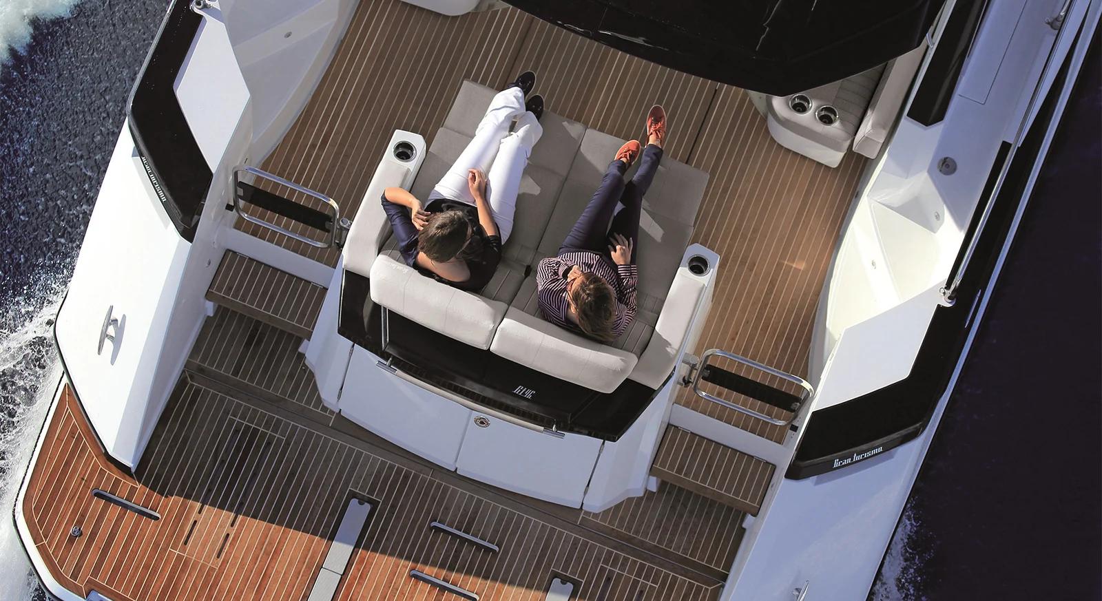 Beneteau Gran Turismo 46, photo 12 location yacht Cannes