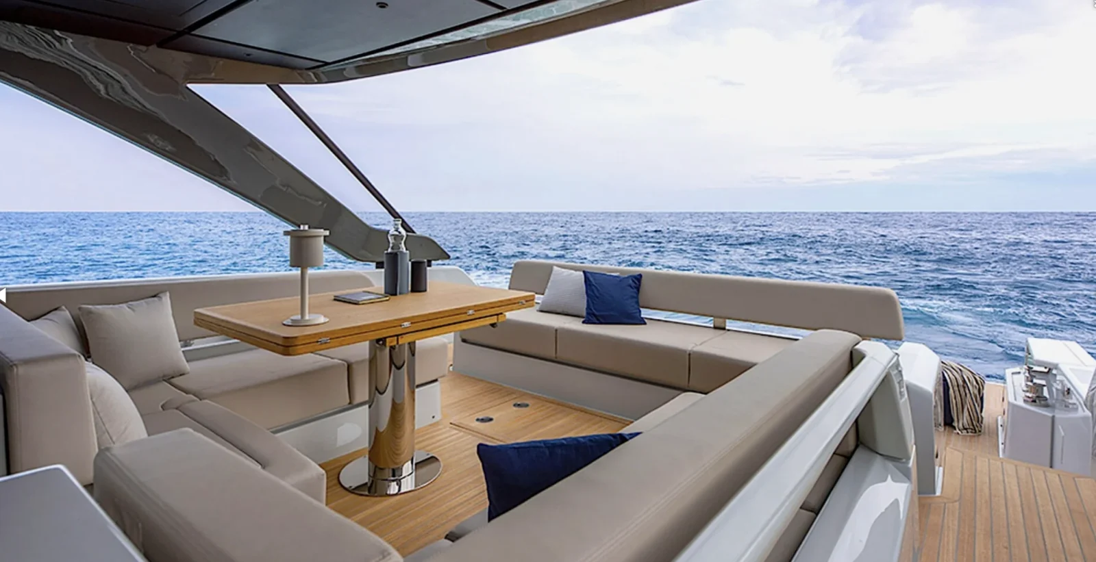 Bluegame BG54, photo 6 location yacht Cannes