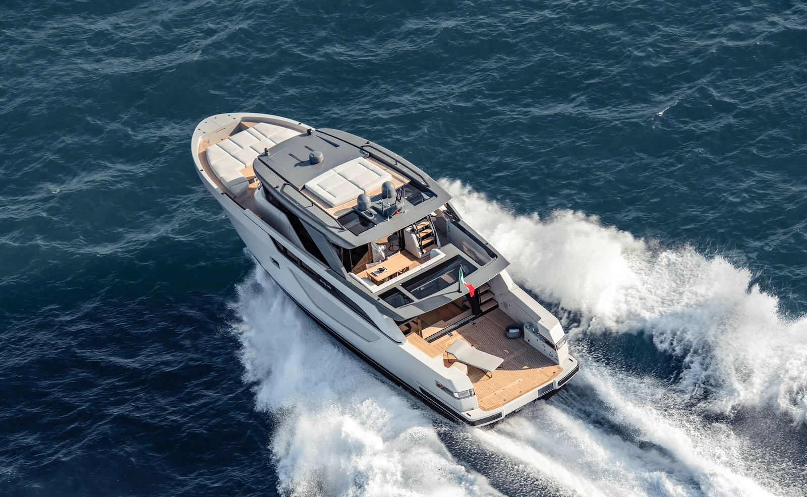 Bluegame BG62, photo 9 location yacht Cannes