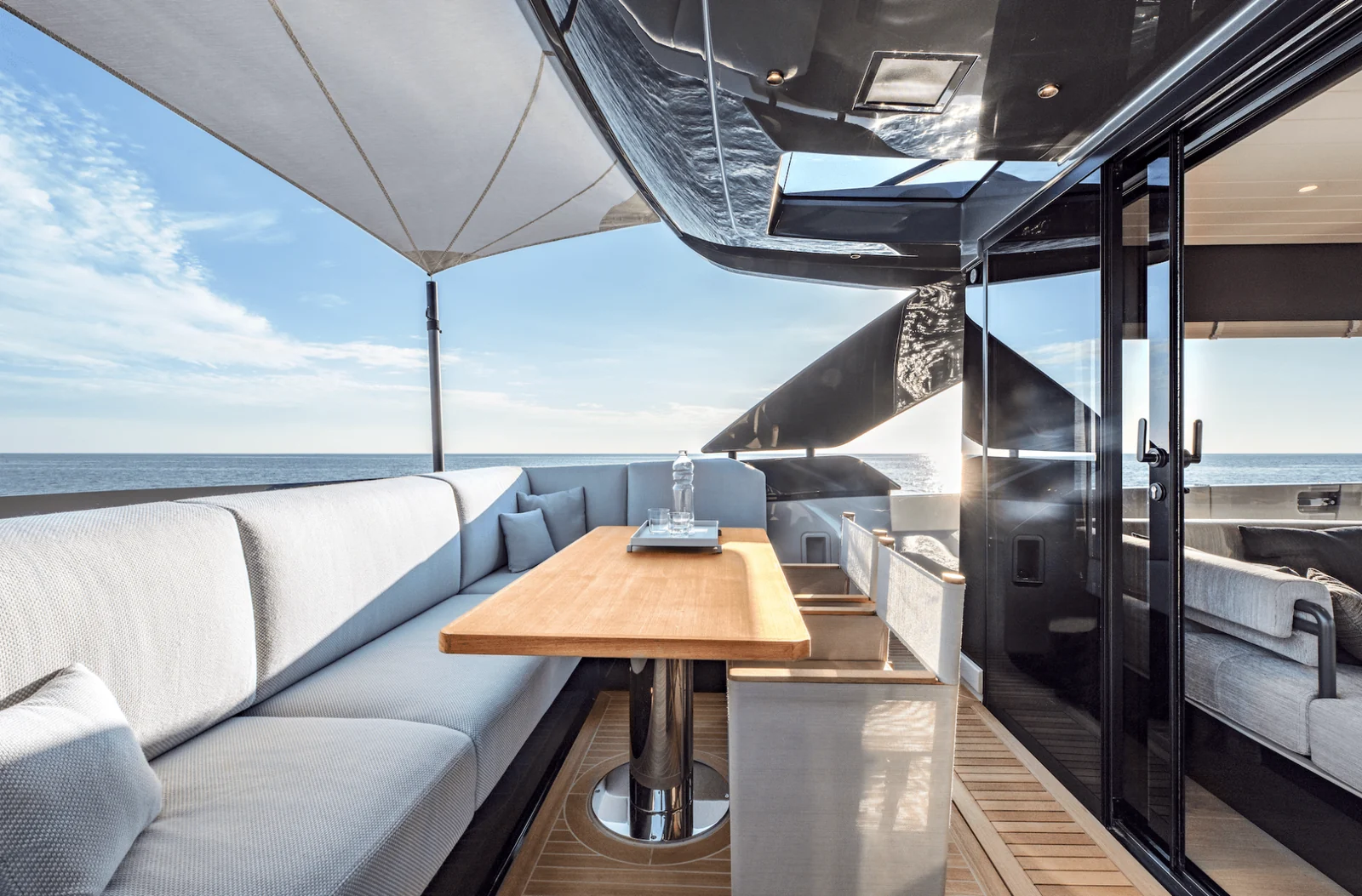 Bluegame BG62, photo 13 location yacht Cannes