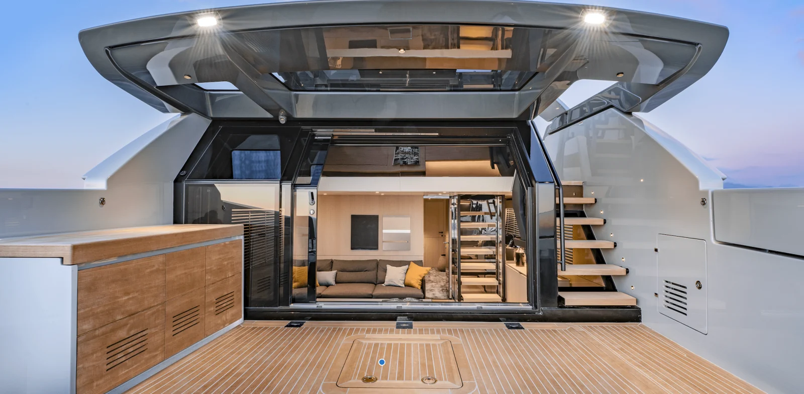 Bluegame BG62, photo 15 location yacht Cannes
