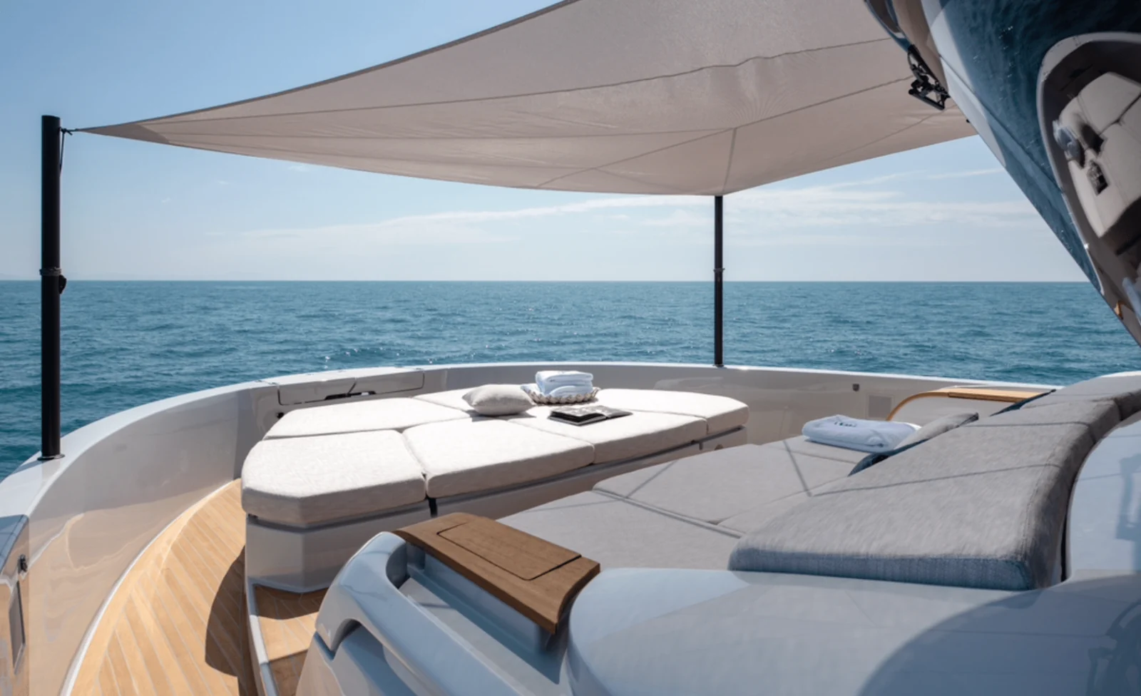 Bluegame BGX73, photo 7 location yacht Cannes