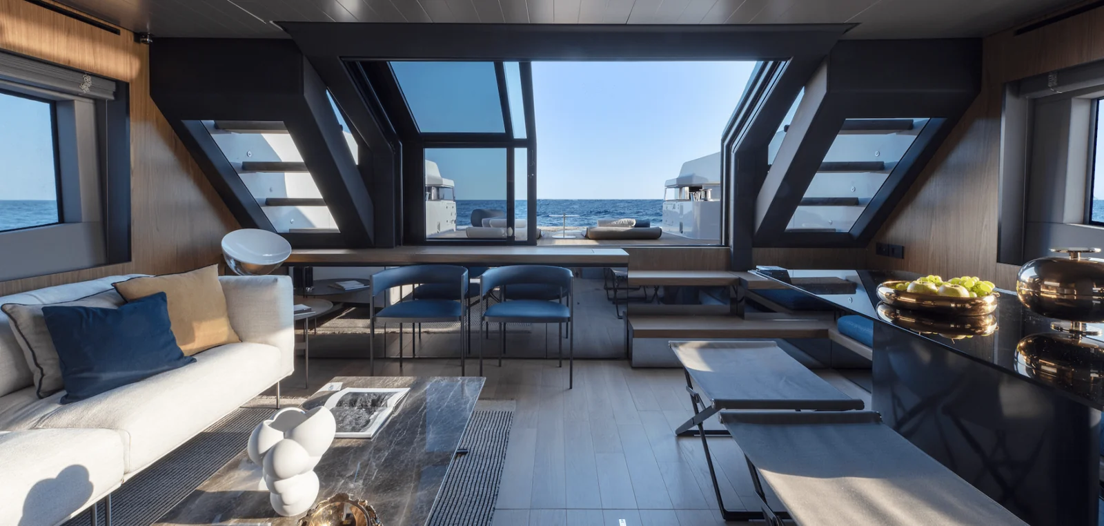 Bluegame BGX73, photo 11 location yacht Cannes