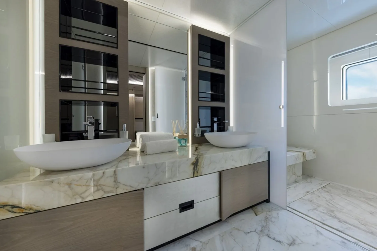 C - photo 33 yacht charter Cannes