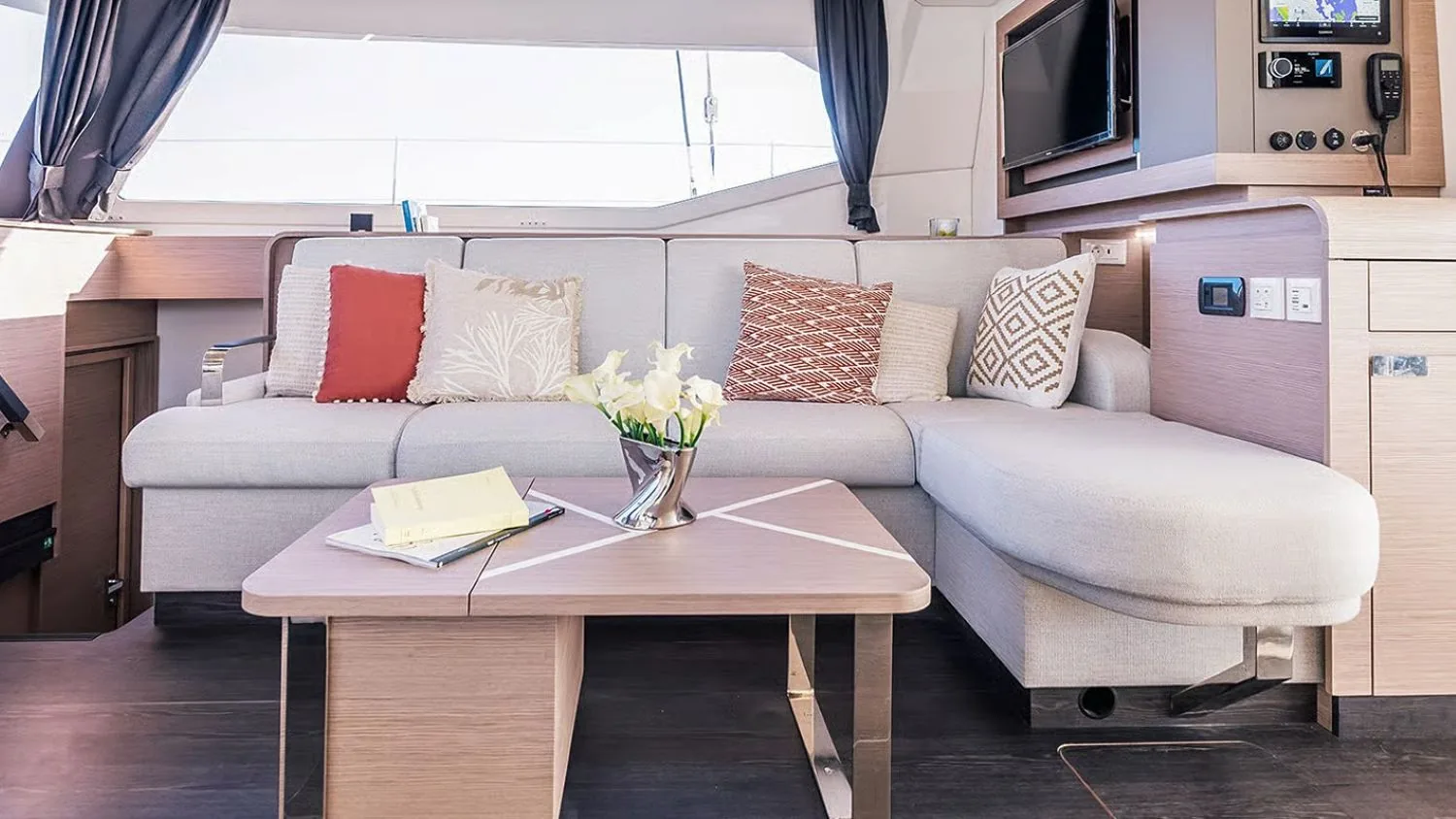 CATAMARAN AURA 51 - photo 12 yacht charter Cannes