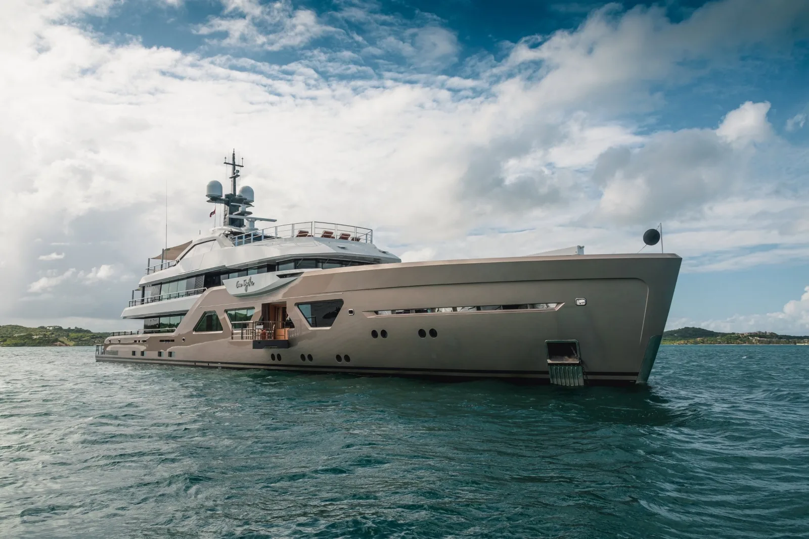 COME TOGETHER - photo 6 yacht charter Cannes