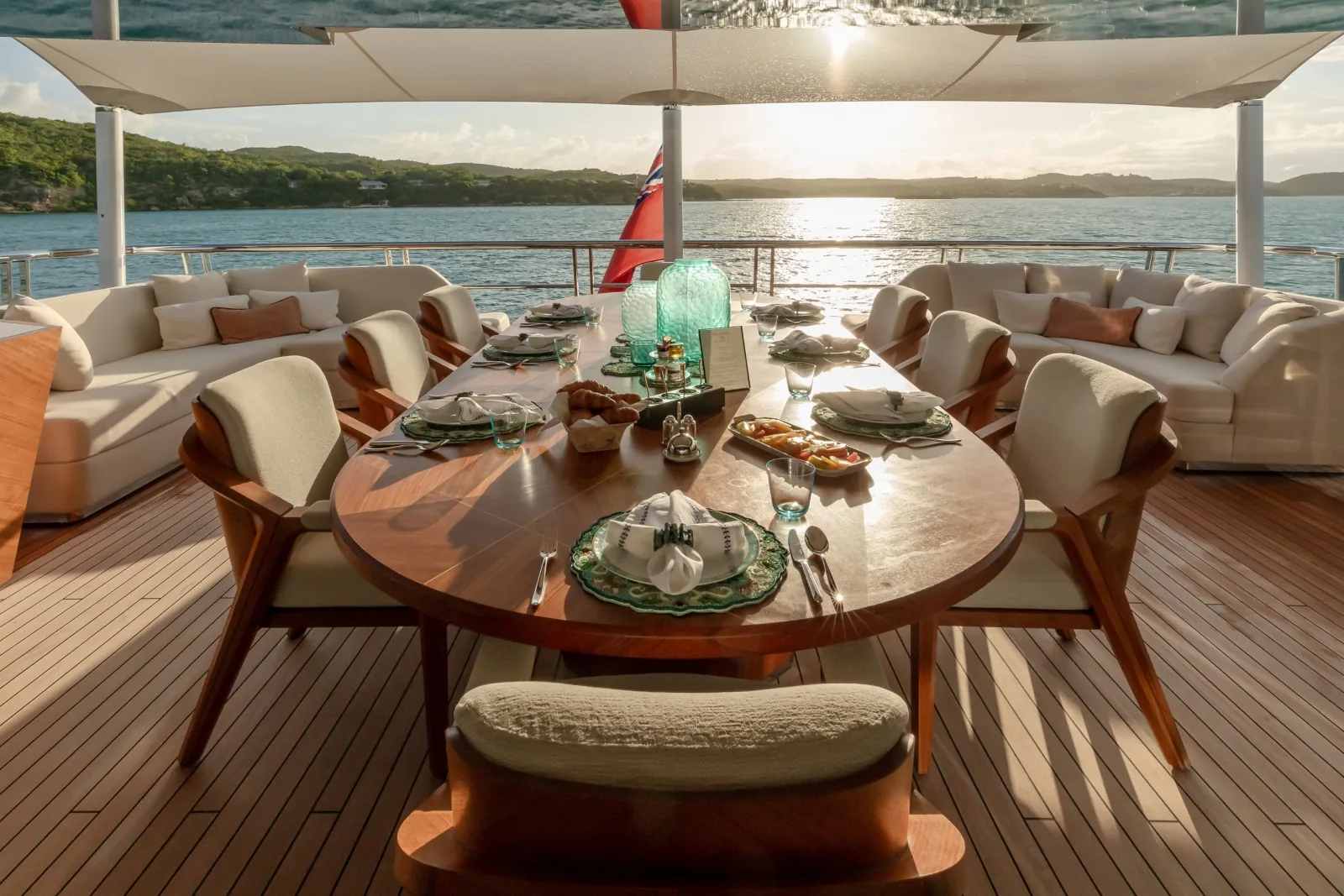 COME TOGETHER - photo 11 yacht charter Cannes