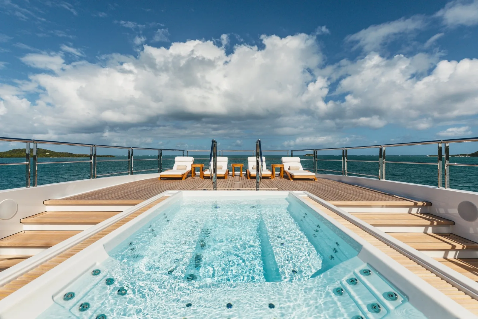 COME TOGETHER - photo 12 yacht charter Cannes