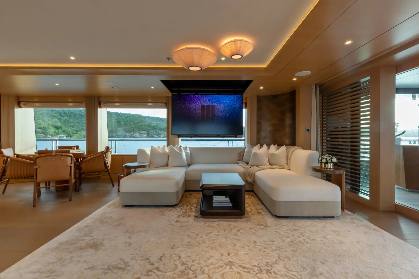 COME TOGETHER - photo 18 yacht charter Cannes