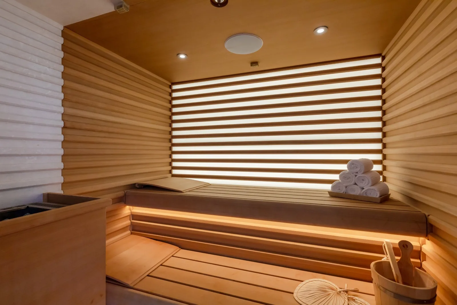 COME TOGETHER - photo 23 yacht charter Cannes