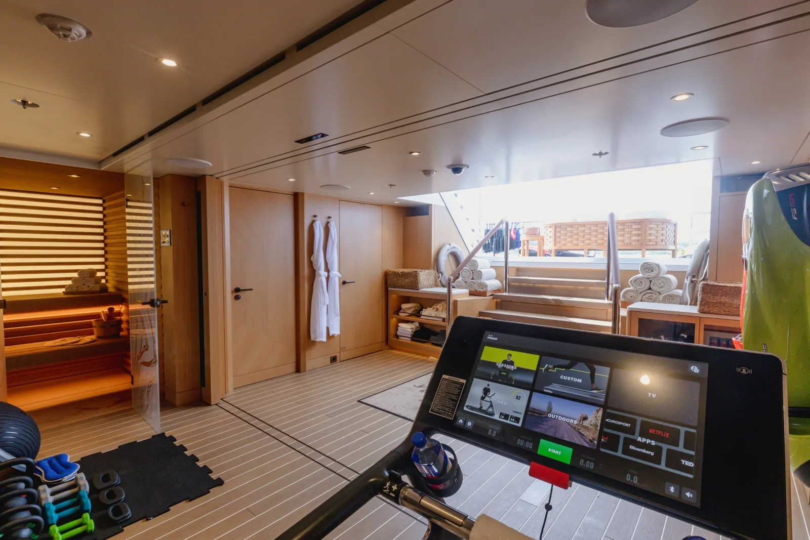 COME TOGETHER - photo 25 yacht charter Cannes