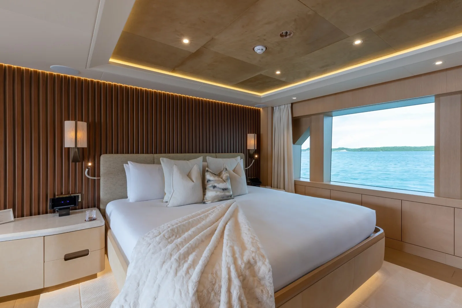 COME TOGETHER - photo 26 yacht charter Cannes