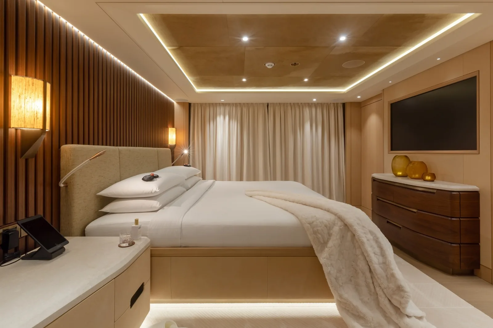 COME TOGETHER - photo 27 yacht charter Cannes