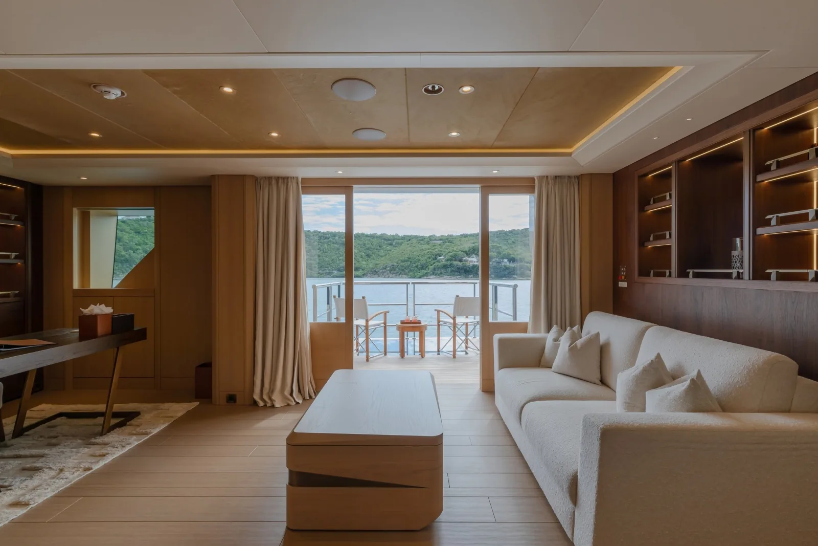 COME TOGETHER - photo 29 yacht charter Cannes