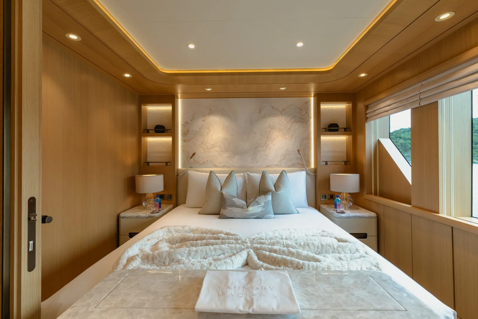 COME TOGETHER - photo 31 yacht charter Cannes