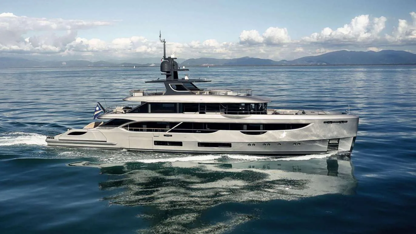 Cosmico — location yacht Cannes